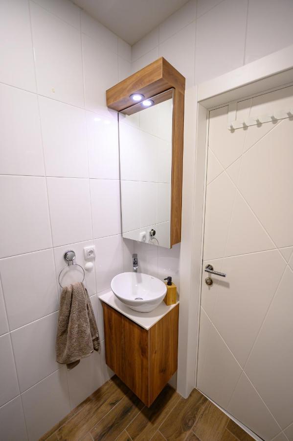 Sleepover - Galleria Novi Sad Dış mekan fotoğraf